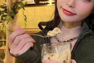 微密圈 – 谁说渔网只能用来捕鱼?看陈妮妮UNI的图片资源,玫瑰才是我的最爱!