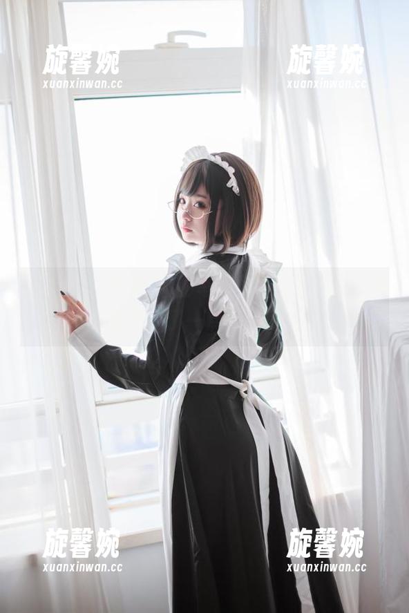 青水百合子 青水百合子破T恤的写真,让我忽然对T恤的破损多了一点新的期待。