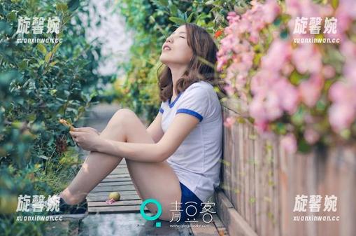 青豆客 - 更新作品集！颖莹儿YY的短裙，肯定会让色彩变得不一样。