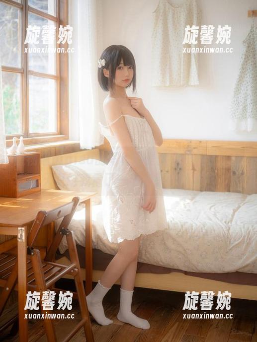 魔物喵nigisa 魔物喵nigisa的写真真是太会卖腿了,上天又给我量了一个长腿的标准!