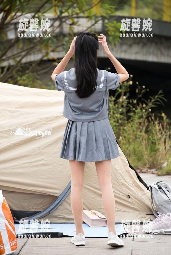 一只麋鹿摄影：透过魔镜街拍，我们看见了牛仔短裙与美女的“传奇”图片！